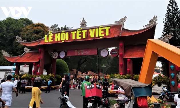 Tet Viet festival promotes traditional cultural values