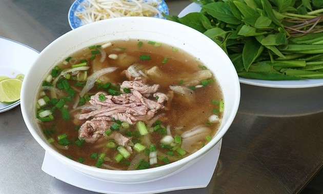 Vietnam beef noodle soup among world's 20 best: CNN