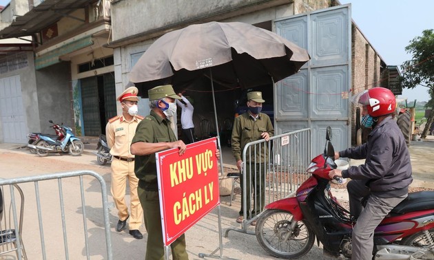 Vietnam reports 35 new COVID-19 cases, Hanoi suspends golf course operation 