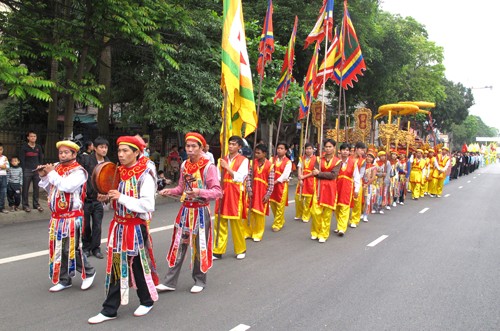 Tưng bừng Lễ hội Văn hoá dân gian đường phố năm 2013