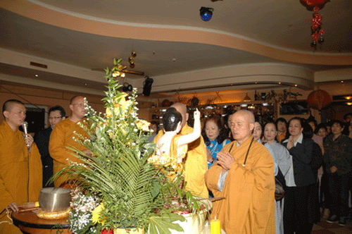 Đại lễ Phật Đản Phật lịch 2557 được tổ chức tại Đức 