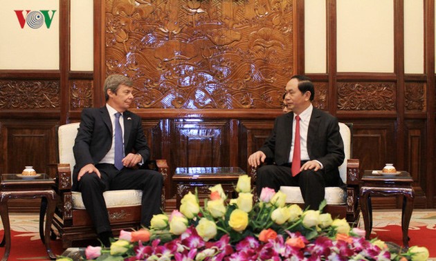  Chủ tịch nước Trần Đại Quang tiếp các Đại sứ trình Quốc thư 