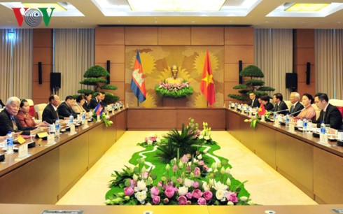 Chủ tịch Quốc hội Nguyễn Thị Kim Ngân hội đàm với Chủ tịch Quốc hội Camphuchia