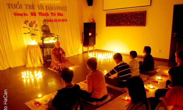 Tuổi trẻ kiều bào ở Cộng hòa Séc với đạo Phật
