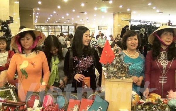 Việt Nam tham gia Hội chợ Từ thiện 2014 tại Pakistan