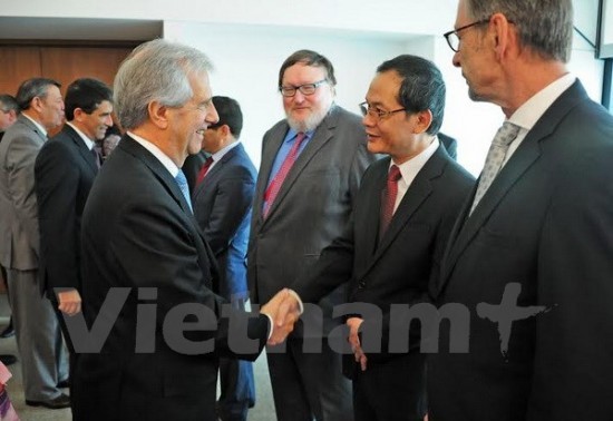 Việt Nam và Uruguay tăng cường quan hệ hợp tác 