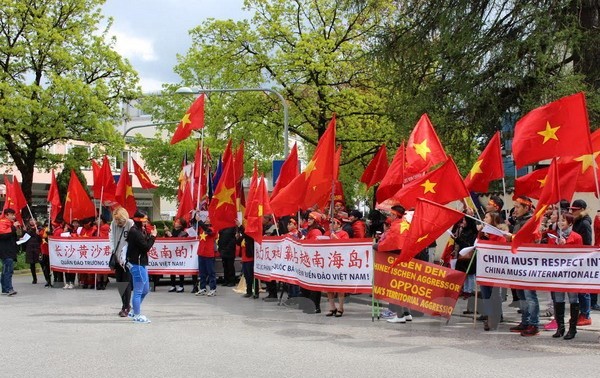 Biểu tình tại CHLB Đức phản đối hành động của Trung Quốc ở Biển Đông 