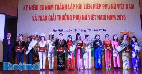 Lễ trao giải thưởng Phụ nữ Việt Nam 2016