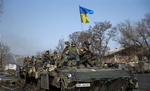 Ukraine death toll grows after fragile peace deal signed 