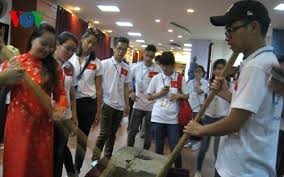 Vietnam Summer Camp 2015 with many activities for young Vietnamese expatriates 