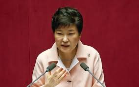 South Korea: Park Geun-Hye denies wrongdoing in scandal