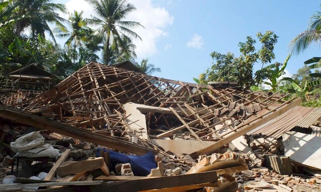 Magnitude 7.0 earthquake kills scores in Indonesia