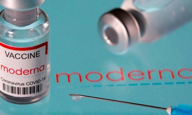 Moderna says its COVID-19 shot maintains high efficacy through 6 months
