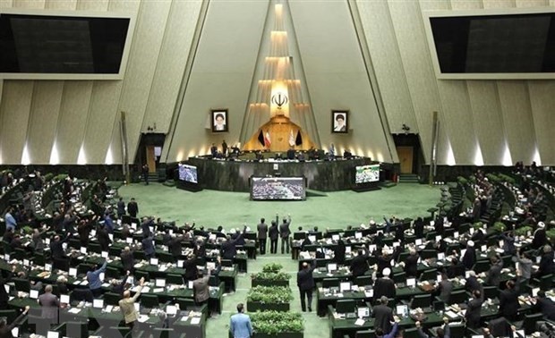 Iran MPs outline conditions for reviving nuclear deal