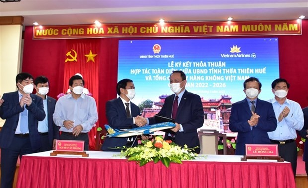Vietnam Airlines, Thua Thien-Hue to boost tourism cooperation