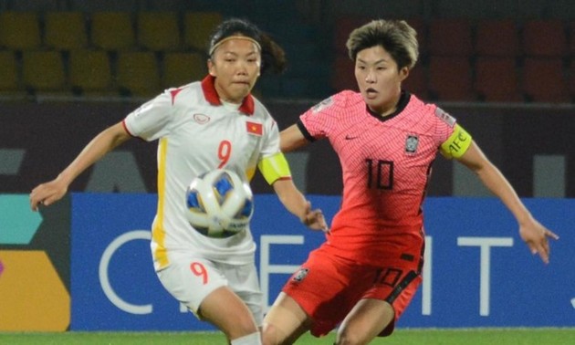 Female Vietnamese footballers beat RoK hosts in friendly game