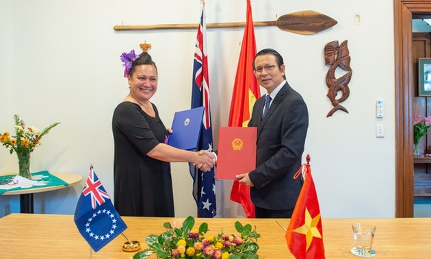 Vietnam, Cook Islands sign joint communique on diplomatic ties establishment 