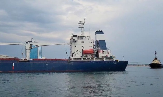 First Ukraine grain ship since start of conflict leaves Odesa