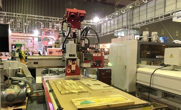 Int'l woodworking industry fairs open in HCM City