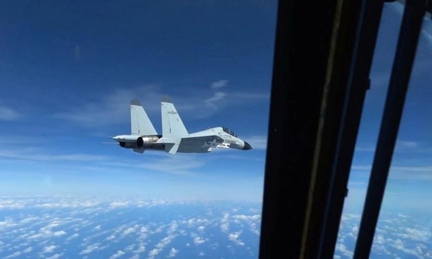 Chinese jet came within 3 meters of US military aircraft, US says
