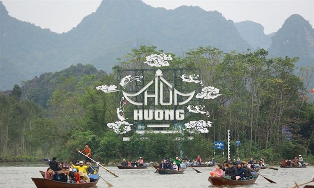 Huong Pagoda Festival to resume on January 27  