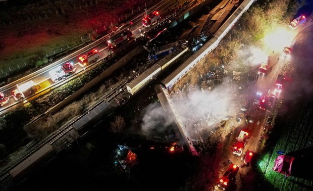 At least 32 people killed in Greece train collision 