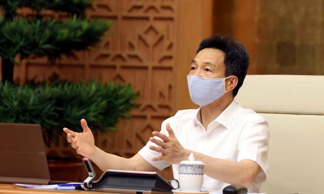 Ву Дык Дам: Необходимо приложить максимум усилий для возобновления работы крупных заводов в провинции Бакзянг