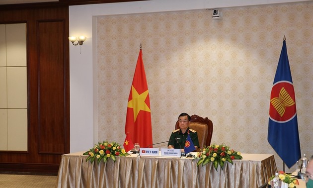 Вьетнам готов играть активную роль в развитии отношений между АСЕАН и Респуликой Корея в сфере обороны