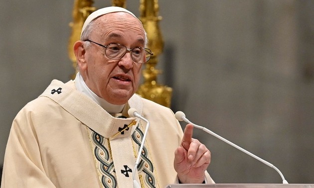 Папа Франциск осудил теракты в мире