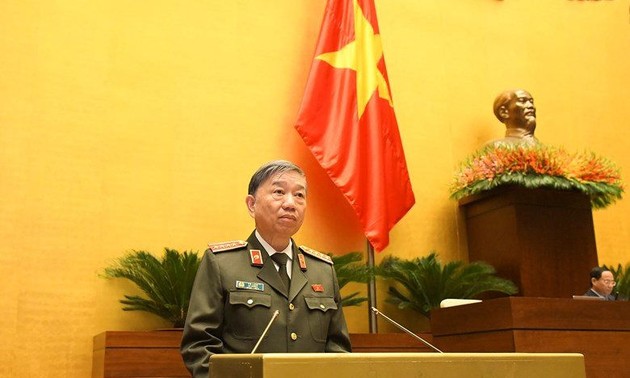 В Нацсобрании Вьетнама прошли дискуссии по двум законопроектам