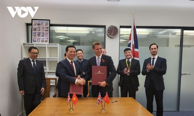 Вьетнам и Великобритания усиливают сотрудничество в цифровой трансформации и цифровой экономике