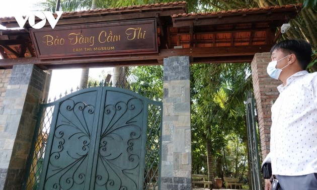 Посещение «музея Камтхи», в столице западного Вьетнама, где сохраняются уникальные коллекции антиквариата 