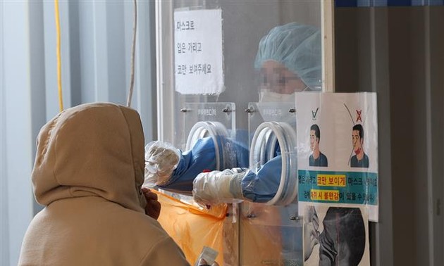 Резкий рост зараженных коронавирусом продолжает наблюдаться в некоторых странах мира 