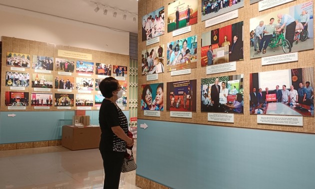 Выставка «эйджент-орандж – совесть и справедливость» привлекает посетителей 