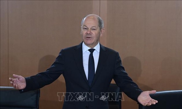 Канцлер ФРГ Шольц заявил о желании продолжить диалог с Россией