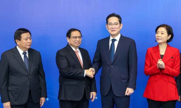 Премьер-министр Фам Минь Тинь предложил Samsung рассматривать Вьетнам как глобальную стратегическую базу для разработки ключевых продуктов
