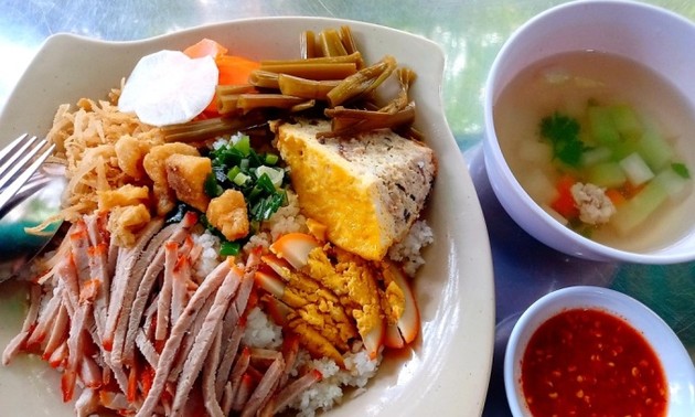 При посещении Вьетнама следует поесть рис