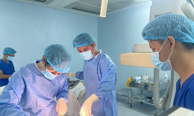 Больница на окраине города Хошимина преодолевает трудности, совершая прорывы после COVID-19
