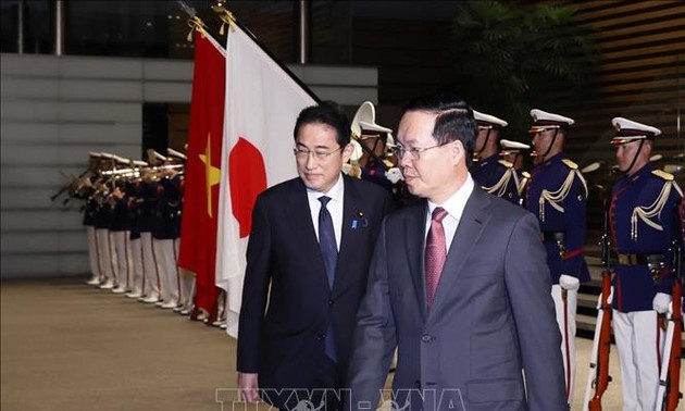 Торжественная церемония встречи президента Во Ван Тхыонга в Японии 