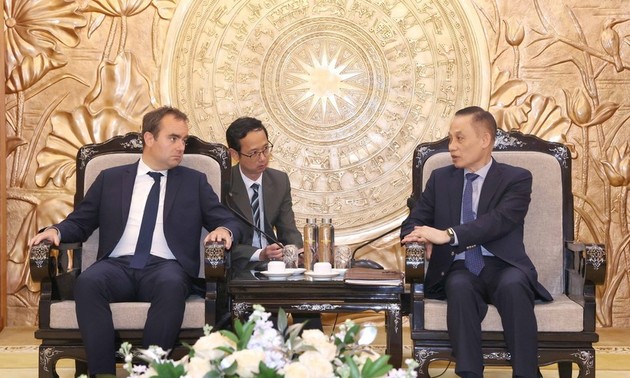 Вьетнам придаёт серьёзное значение отношениям стратегического партнерства с Францией 