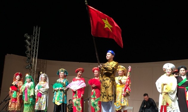 Đại sứ quán Việt Nam tại Hy Lạp - Đối tác tổ chức Lễ hội Văn hóa dân gian quốc tế tại Lefkada   
