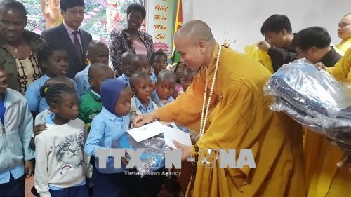 Cộng đồng người Việt tại Mozambique long trọng tổ chức Đại lễ Phật Đản