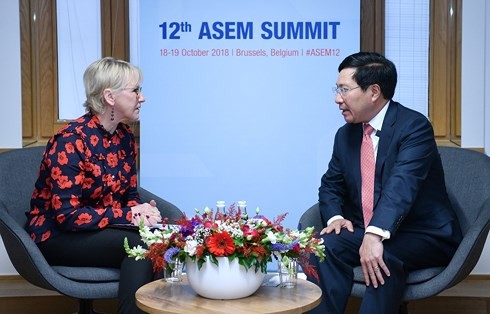  Phó Thủ tướng, Bộ trưởng Ngoại giao Phạm Bình Minh tiếp xúc song phương nhân dịp Hội nghị Cấp cao Á-Âu (ASEM 12)