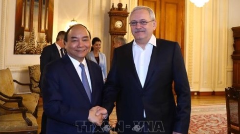 Thủ tướng Nguyễn Xuân Phúc hội kiến Chủ tịch Hạ viện Romania