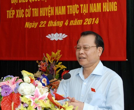 Вице-премьер СРВ Ву Ван Нинь встретился с избирателями провинции Намдинь 