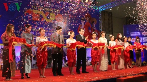 В Пномпене открылась вьетнамо-камбоджийская ярмарка по торговле, услугам и туризму