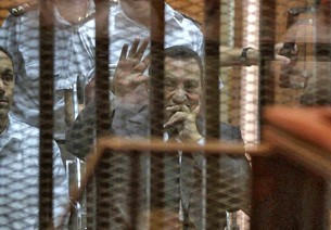 Египет: экс-президента Хосни Мубарака приговорили к трем годам тюремного заключения