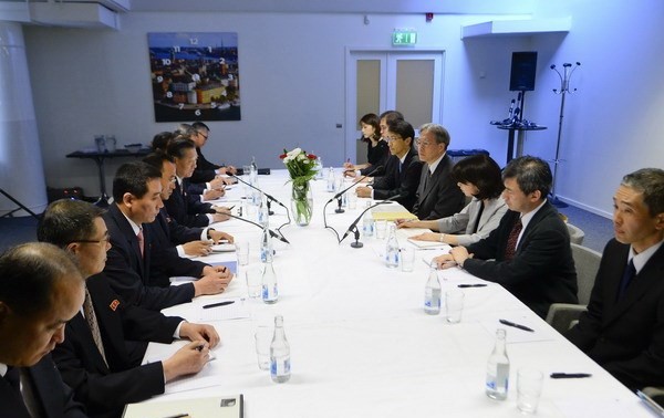 Япония и КНДР начали переговоры в Швеции