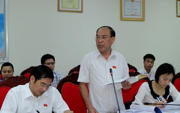 Вьетнамские депутаты обсуждали законопроекты о социальном страховании и профобучении