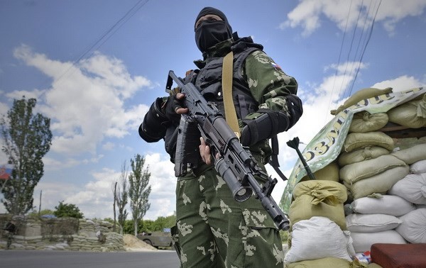 Совбез Украины рассматривает возможность введения военного положения в Луганске и Донецке